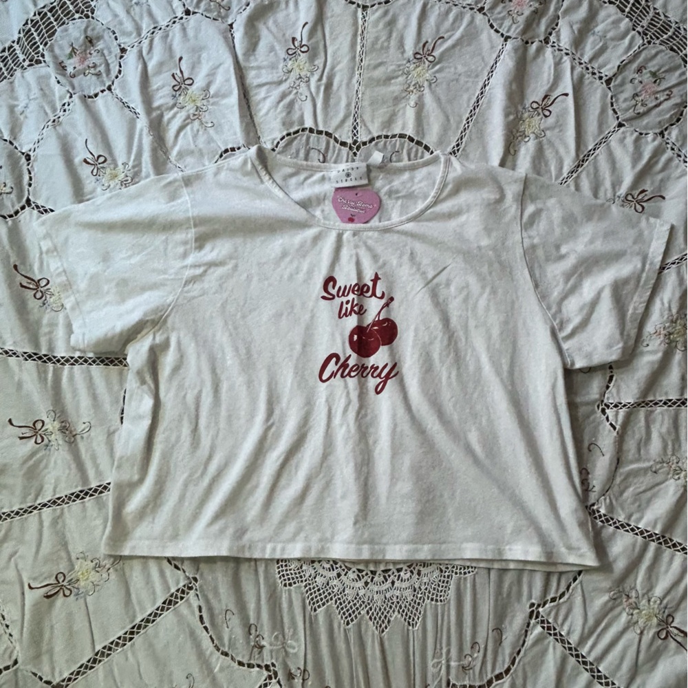 ‘Sweet Like Cherry’ crop top